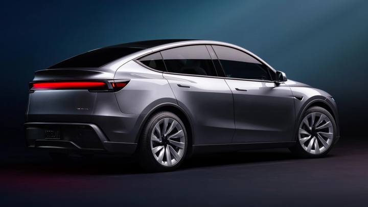 Tesla Model Y kombinerar smarta tekniska lösningar med praktisk design och generös räckvidd.