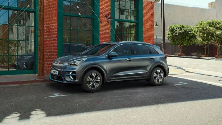 Den prisvärda Kia e-Niro är ett intelligent drag för den som vill ha en komplett elbil utan att tömma plånboken.