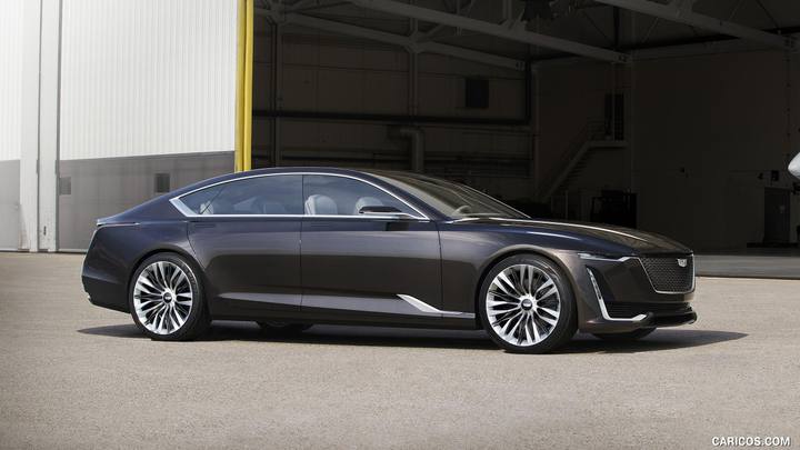 Cadillac Escala konceptbilen från 2016, den tydliga föregångaren till produktionsmodellen Celestiq. Escala var en viktig referenspunkt i utvecklingen.