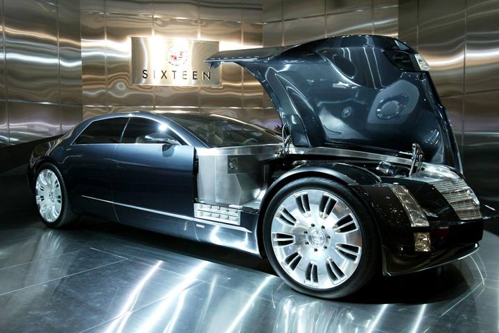 Cadillac Sixteen från 2003 var en konceptbil som visade märkets ambition att återta sin position som världsledande lyx.