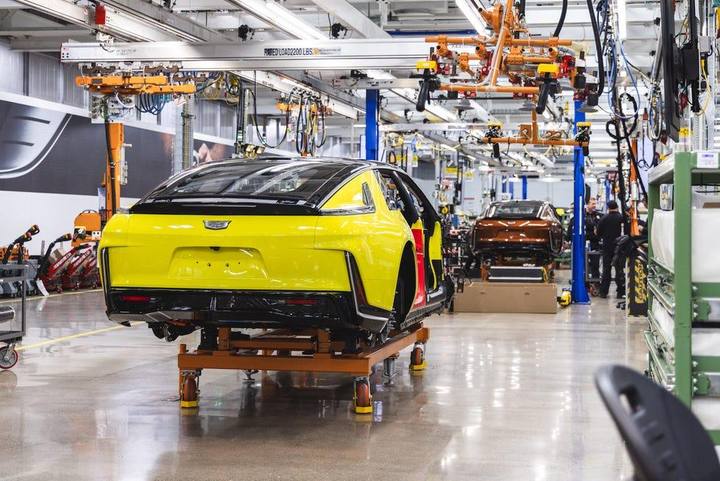 Cadillac Celestiq byggs för hand i GMs Global Technical Center i Michigan. Varje bil är en unik produkt, anpassad efter kundens önskemål.