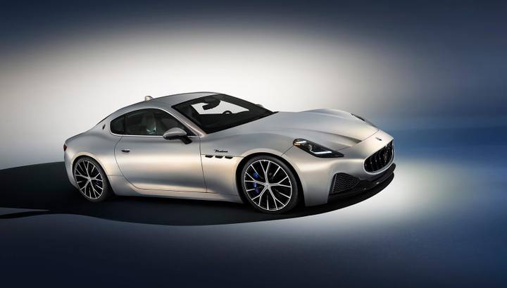 Maserati GranTurismo Folgore är en eldriven coupé som nu har fått sänkt pris då försäljningen inte levt upp till förväntningarna.