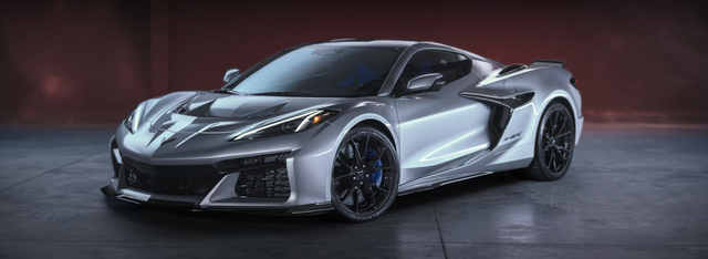 Den nya Chevrolet Corvette ZR1X. Med en effekt på 1250 hk, tack vare en V8 med dubbelturbo och elmotor, tar ZR1X Corvette till hyperbilsklassen.