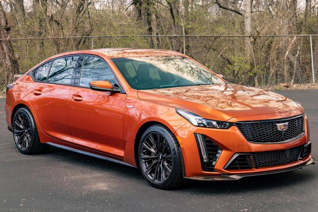 Cadillac CT5-V Blackwing. En riktig prestandabil med V8-motor och manuell växellåda.