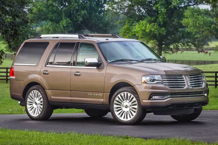 Lincoln Navigator är Escaladens mer diskreta men minst lika kompetenta rival för den stora familjen.