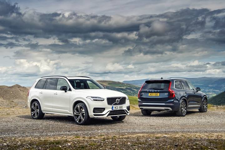 Volvo XC90 finns både som laddhybrid (T8) och med luftfjädring. Se till att provköra ordentligt och kontrollera att all teknik fungerar.
