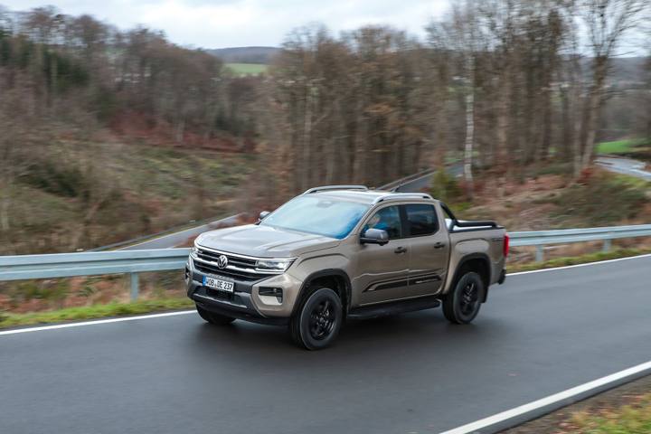 Volkswagen Amarok är en bekväm pickup som i många utföranden får dra 3,5 ton – perfekt för tunga släp.
