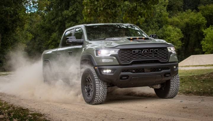 Elbilsförsäljningen rasar i USA – Ram 1500 ökar 73 procent